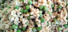 Barley, bell pepper, and pea summer salad
